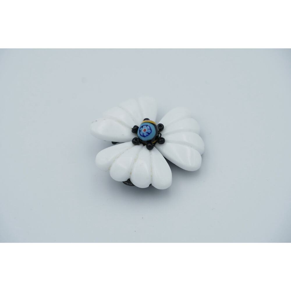 Vintage White glass Flower Brooch Millefiori Glass Bead Retro 60s Pin